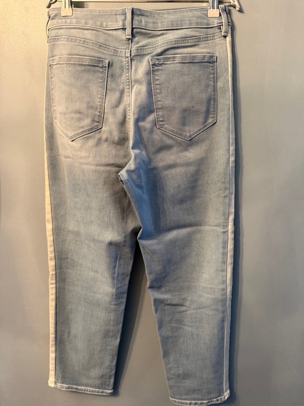Athleta Light Blue Ankle Jeans with White Side Stripe NWOT - Picture 3 of 3